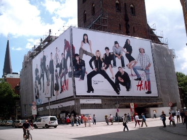 Madonna H&M ad Hamburg @ Davide Maggio .it