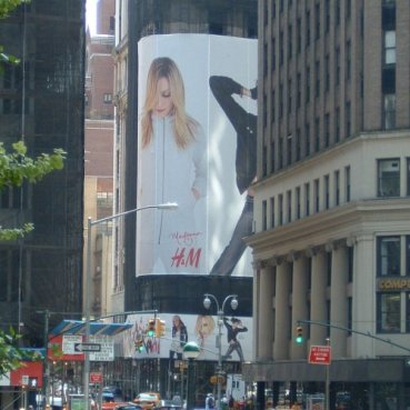 Madonna H&M ad NYC @ Davide Maggio .it