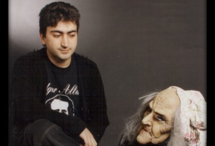 MAURO PETRARCA, CANTAUTORE MACABRO E CREPUSCOLARE. DA XFACTOR A DAVIDEMAGGIO.IT