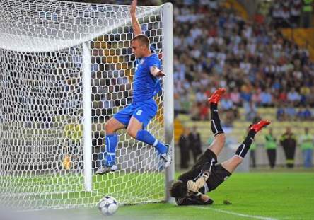 Protetto: ASCOLTI TV DI MERCOLEDI 10 SETTEMBRE 2008: VINCE L’INCONTRO ITALIA – GEORGIA. BOOM DI ITALIA 1 AL 21.49%. POMERIGGIO CINQUE AL 19.89%