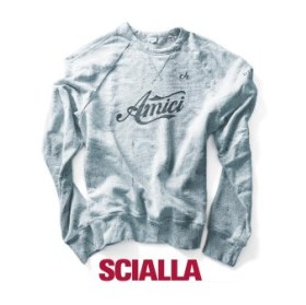 SERALE DEGLI AMICI DELLA DE FILIPPI, AL VIA QUESTA SERA. CRONACHE DA UNA CONFERENZA STAMPA EXTRA-ORDINARIA