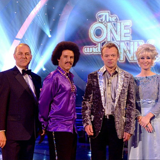 LORELLA CUCCARINI AL TIMONE DI “ANIMA GEMELLA” (o “STELLA GEMELLA”) SU CANALE5