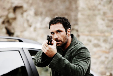 ASCOLTI TV DI LUNEDI 5 OTTOBRE: INTELLIGENCE CONTINUA A VINCERE (25,33%) E POLVERIZZA L’AVVERSARIO. SALEMME CI SALUTA CON IL 13,39% DI SHARE.