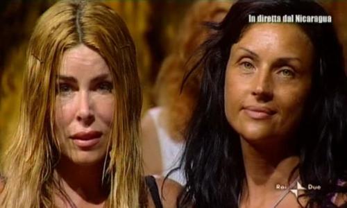 ISOLA DEI FAMOSI 7, ATTO III: BUSI, LA LATRINA E POCO ALTRO. PER UNA TRACY CHE VA, ARRIVANO I FIGLI DI…