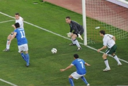 Protetto: ASCOLTI TV DI MERCOLEDI 1 APRILE 2009: VINCE ITALIA – IRLANDA E NON CE N’E’ PER NESSUNO (37.74%).