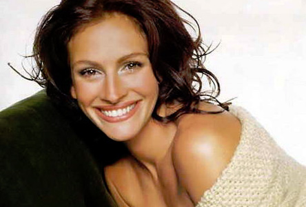 JULIA ROBERTS SABATO A C’E’ POSTA PER TE: LE LACRIME DELLA DIVA PER IL RITORNO DI MARIA