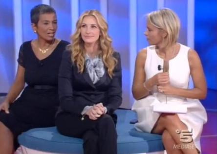 ASCOLTI TV DI SABATO 19 SETTEMBRE 2009: MARIA L’IMPERATRICE DEL SABATO SERA  SFIORA IL 30% UMILIANDO AFFARI TUOI NONOSTANTE IL PACCO DA 1 MILIONE DI EURO (QUI IL VIDEO DI JULIA ROBERTS).