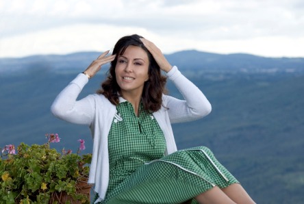 Protetto: ASCOLTI TV DI MARTEDI 14 LUGLIO 2009: VINCE CON SOLO IL 17. 63 % LA PROVINCIALE DELLA FERILLI, IN CALO MYSTERE. IN QUASI 3 MILIONI PER LE “SFIDE” DI VALE ROSSI. IN SECONDA SERATA BOOM PER LIVING WITH MICHEAL JACKSON (29. 36%)