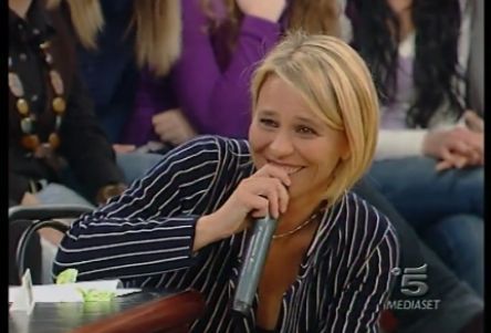 MARIA DE FILIPPI: UN FASCINO DA 48 MILIONI DI EURO L’ANNO