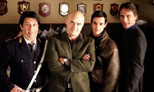 ASCOLTI TV DI MERCOLEDI 26 MAGGIO 2010: RAIUNO PUNTA ANCORA SU MONTALBANO (22,31% IN REPLICA) E SUPERA SQUADRA ANTIMAFIA (21,98%). BOOM PER UOMINI E DONNE (27,3%). RAI2 NON STA BENE CON BELEN (5,8%), ITALIA1 CON “LIVE” VOLA AL 15,3%