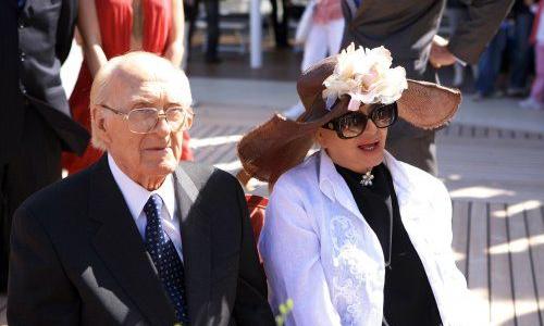 RAIMONDO VIANELLO: 50 ANNI DI IRONIA RIPERCORSI IN NUMEROSI SPECIALI. ECCO LE VARIAZIONI DI PALINSESTO