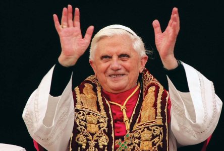 SCHERZA CON I GATTI, MA LASCIA STARE I PAPI: ROBERTO BALDUCCI NON SEGUIRA’ PIU’ I SERVIZI SUL VATICANO PER IL TG3