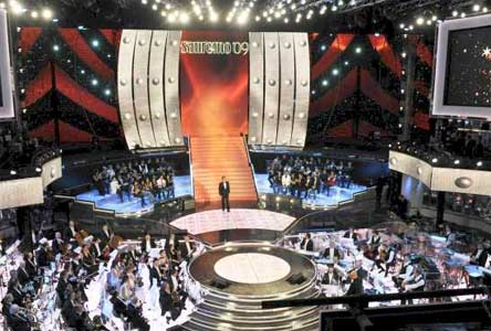 FESTIVAL DI SANREMO 2009: PER LA FINALE ARRIVANO MARIA DE FILIPPI E VINCENT CASSEL | A MARCO CARTA LA VITTORIA, GLI AFTERHOURS SI AGGIUDICANO IL PREMIO DELLA CRITICA