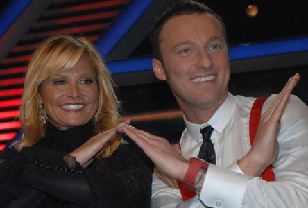 X FACTOR: STASERA LA SEMIFINALE CON GIANNA NANNINI, MOGOL E I BRANI INEDITI DEI CANTANTI IN GARA