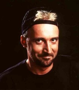 ISOLA DEI FAMOSI: UN TAMARRO TRA I NAUFRAGHI. TONY TAMMARO PRONTO PER IL REALITY DELLA MONA