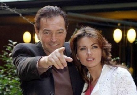 ASCOLTI TV DI DOMENICA 27 DICEMBRE 2009: UN CASO DI COSCIENZA SFIORA I 5 MILIONI CON IL 22.5% DI SHARE. NCIS E WILD-OLTRENATURA A UN PASSO DAL MEGLIO DEL MEGLIO DI SCHERZI A PARTE (14%)