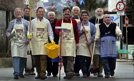 ANCHE GLI UOMINI PIANGONO: LA TV DEI SENTIMENTI OLTRE LE BARRIERE DI GENERE