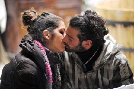GF9 - Alberto Scrivano e Vanessa Ravizza, bacio