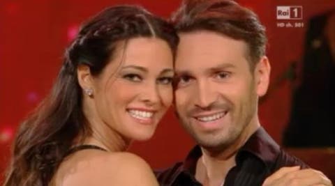 Ballando con le Stelle 2013: Il tango di Manuela Arcuri e Lucio Cocchi