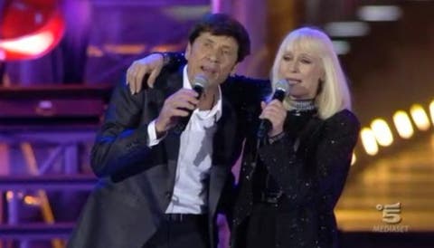 Gianni Morandi Live in Arena - Gianni Morandi e Raffaella Carrà 2