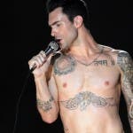 Adam-Levine sexy