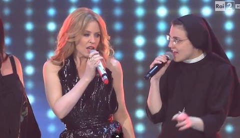 Suor Cristina e Kylie Minogue (2)