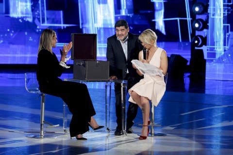 Maria De Filippi, Simona Ventura e Maradona (3) - Amici 2017
