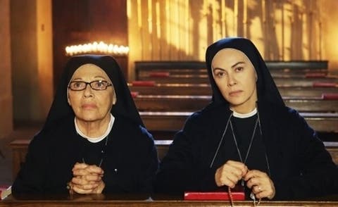 Valeria Fabrizi e Elena Sofia Ricci in Che Dio ci aiuti 5