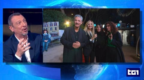Amadeus al Tg1 per l'annuncio delle co-conduzioni di Sanremo 2024